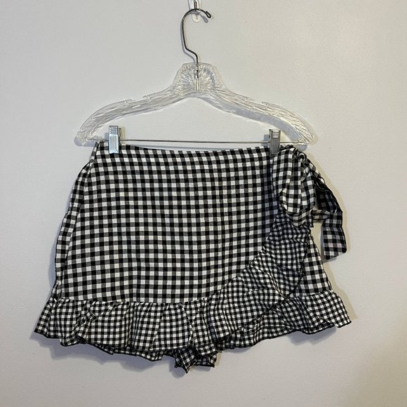 Black and White Checkered Skort - Picture 1 of 3
